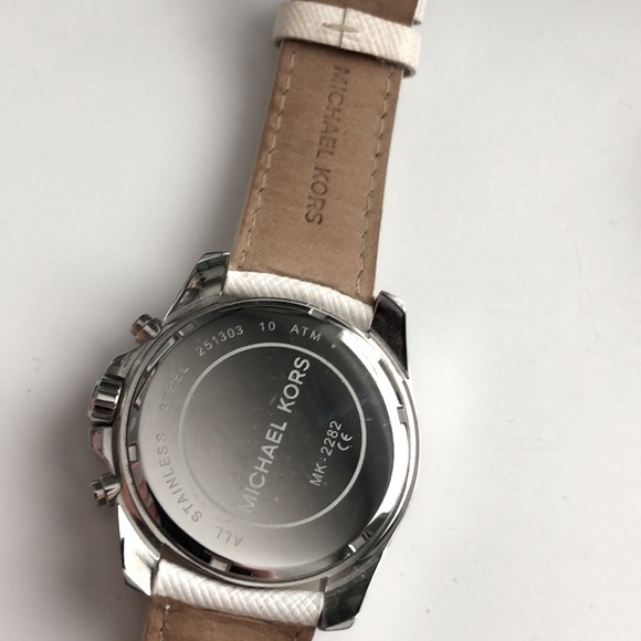 Michael Kors Genuine Leather Watch (White, Gold, Silver) - Picture 7 of 7